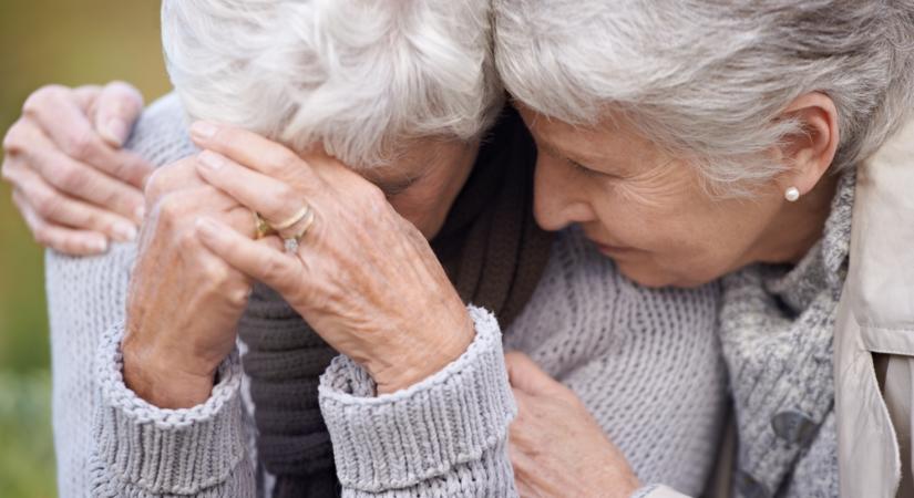 Idős hölgyekre támadt egy Tisza-párti aktivista Győrben – Magyar Péter „szeretetországa”  videó