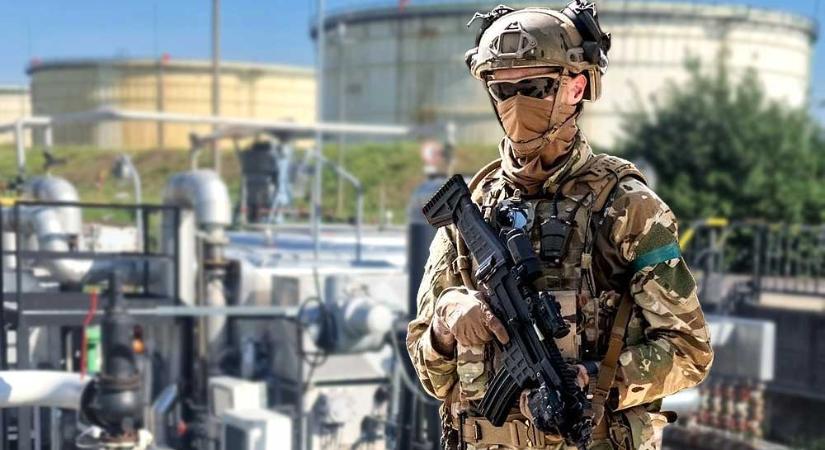 Országszerte már 75 helyre vezényelték ki a fegyveres katonákat, Orbán Viktor ukrán szabotázsakciótól tart