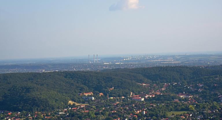 Teljes drónstop Paksnál és Százhalombattán: szigorított a hatóság