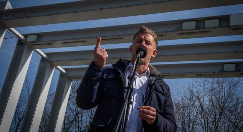 Magyar Péter saját szavazói várják állásfoglalását az ukrán olajblokád ügyében