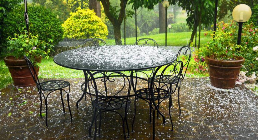 Megérkezett a vihar Magyarországra: itt már lecsapott a jégeső