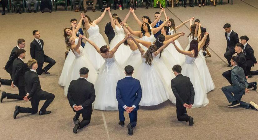 Szalagavató a Nagyatádi Szakképző Iskolában - egy új korszak elkezdődött