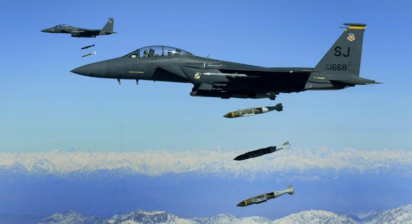 Iráni háború: így vesztett el Amerika három vadászgépet