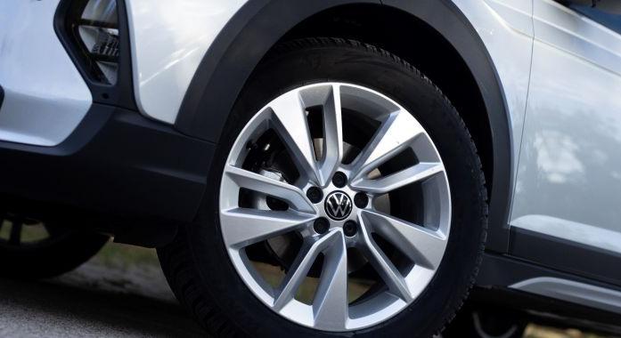 Gumiabroncs-kisokos – tényleg a drágább a jobb?