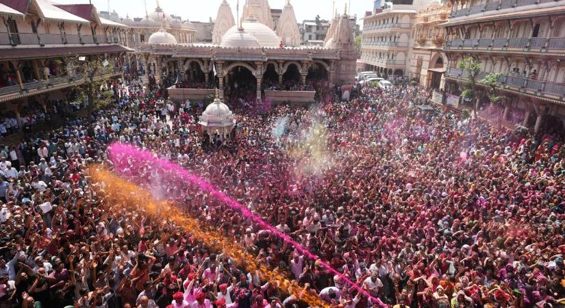 Totális színkáosz: most ünnepli India a Holit! - Galéria