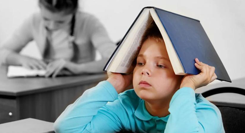 Különórák, sport és házifeladat – Ezek a jelek elárulják, ha a gyereked túlterhelt