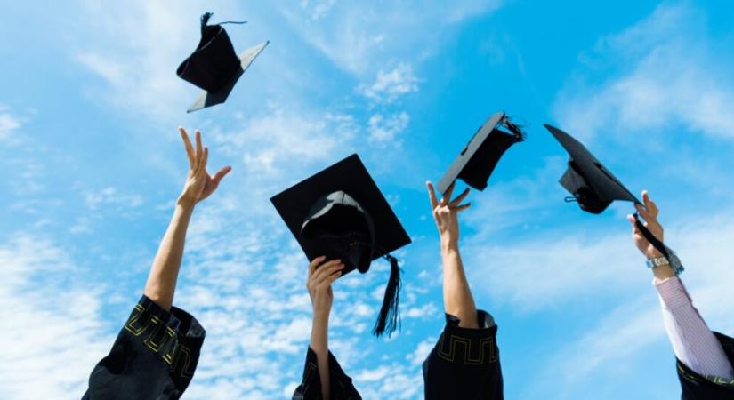 Az újvidéki doktorok végre megkapják diplomáikat