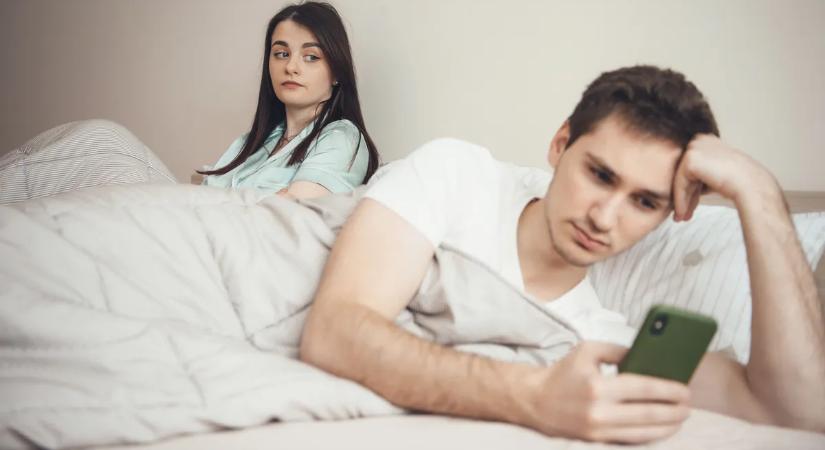 "Felfordult a gyomrom: a férjem a közösségi médiában osztott meg mindent a házasságunkról!"