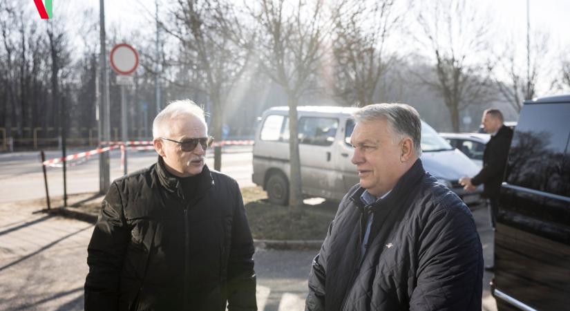 Orbán bejelentette, hogy növelni fogják a rendőrök és katonák jelenlétét a köztereken