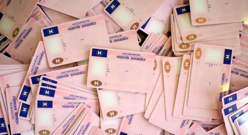 Ingyenes jogosítvány márciustól – több ezer fiatalt érinthet a lehetőség