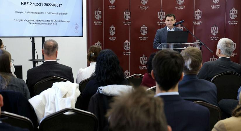 Új fejezet a gyermekvédelemben: Szegeden indul az ország első Gyermek- és Ifjúságvédelmi Tanszéke