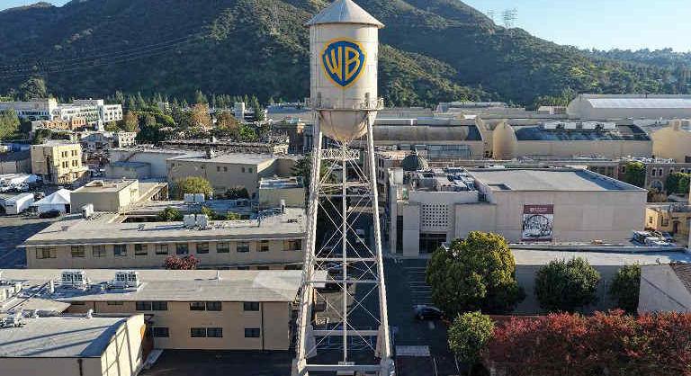 STREAMINGHÁBORÚ NÉLKÜL IS ELPUSZTULNA A MOZI A Warner Brothers felvásárlásának hátteréről