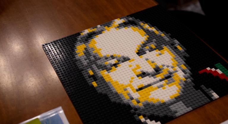 Saját kezűleg készített ajándékot adott Barcza Attila Orbán Viktornak