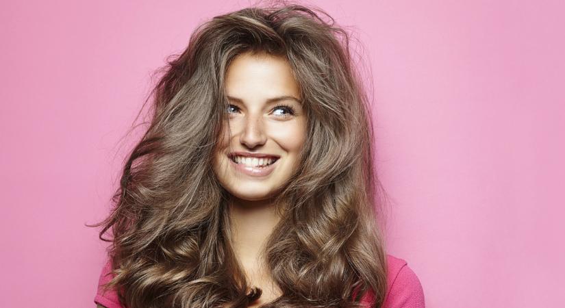 5 frizura, amit utálnak a férfiak egy nőn – és 5, amit imádnak