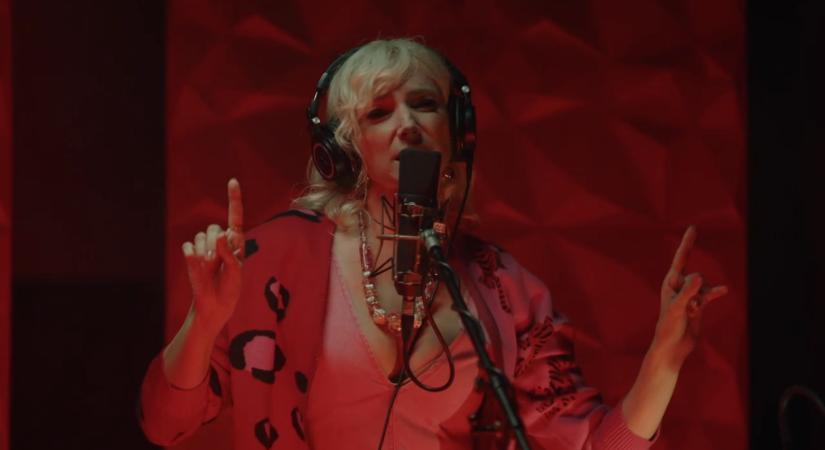 Borbély Alexandra rappelve bizonyít A renitensben – így reagált Fluor Tomi