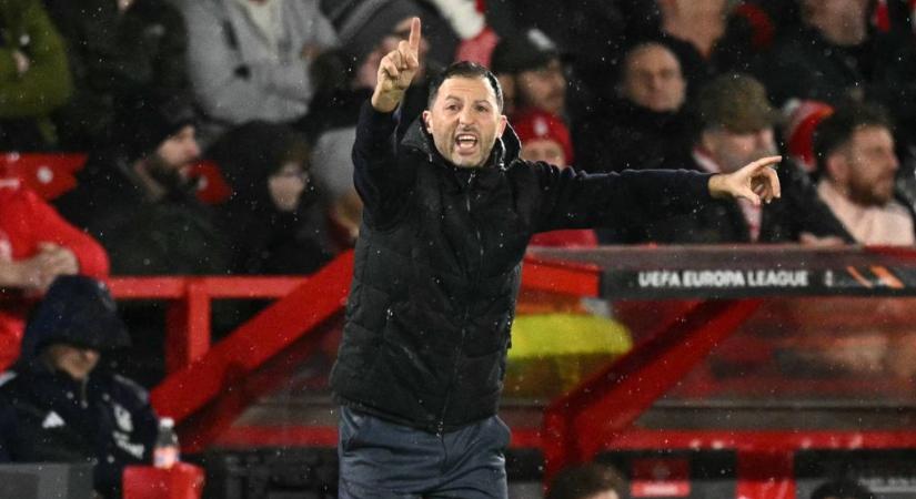 Remegett a lába és szédült az öltözőben – súlyos állapotban került kórházba a Fenerbahce edzője