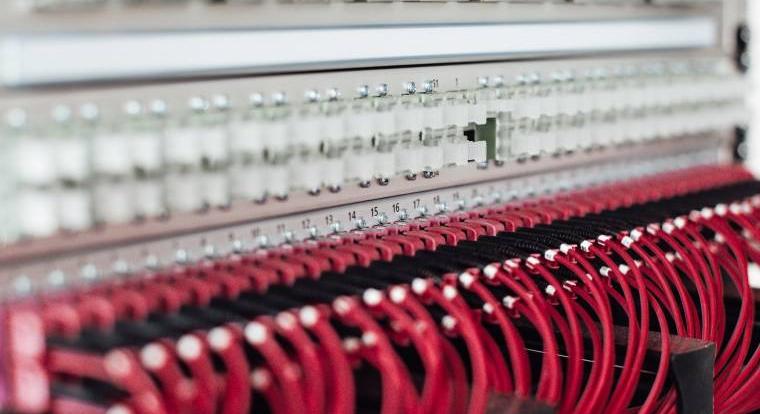 Több mint hatmilliárdos optikai hálózatfejlesztés indul hat járásban