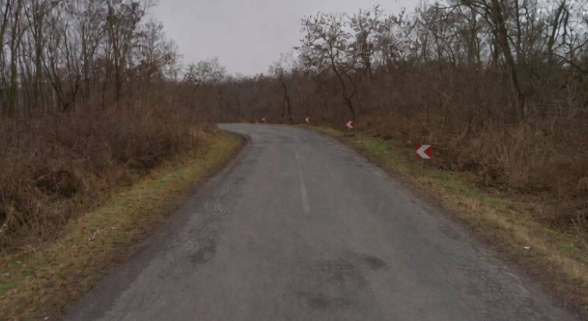 Felújítják a burkolatot a Hajdúböszörményt Hajdúhadházzal összekötő út egy részén