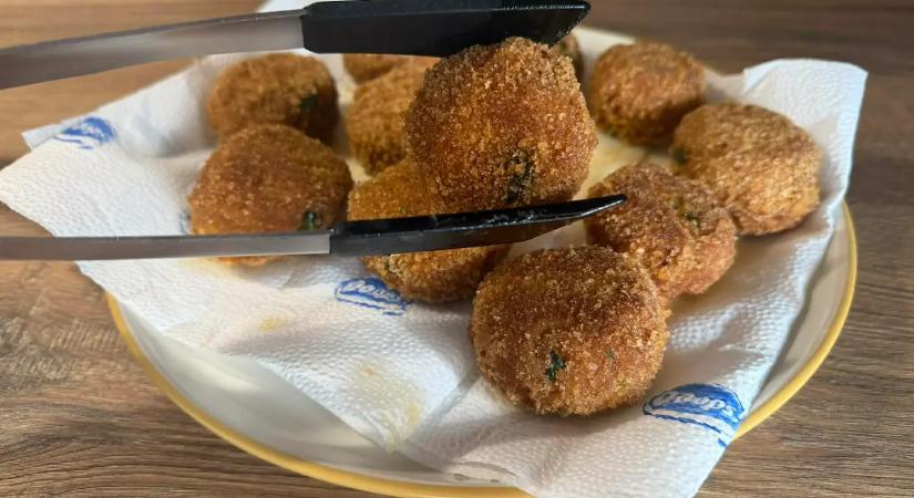 Miután megsütöttem ezt a fasírtot egy baráti összejövetelre, mindenki a receptet kéri tőlem