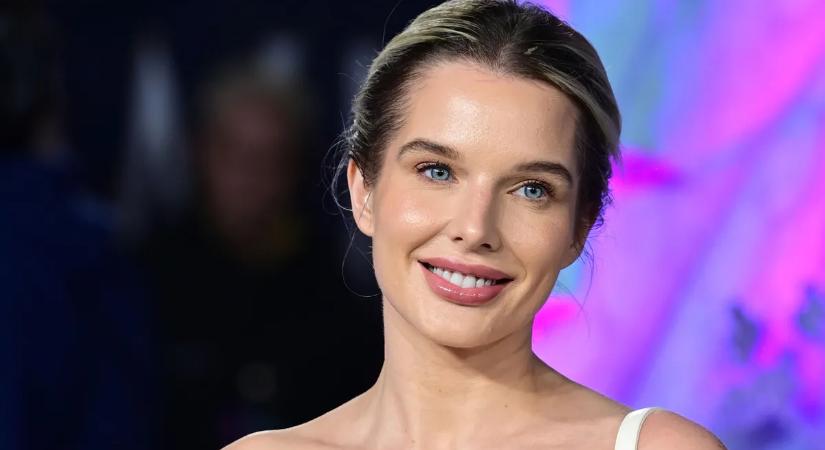 Három gyerek után levetkőzött a sztáranyuka, mindenki odáig van - fotó