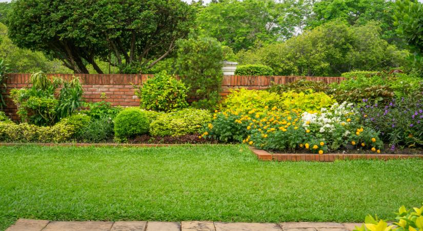 Új őrület indult be az ingatlanpiacon: megnyílt a pénzcsap ezekre a házakra, de kegyetlen buktató vár a vevőkre