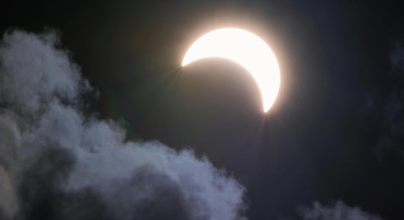 Megtörik az átok március 5-én: 3 csillagjegy, akinek szerencsés időszakot hoz az életébe a Mérleg Hold