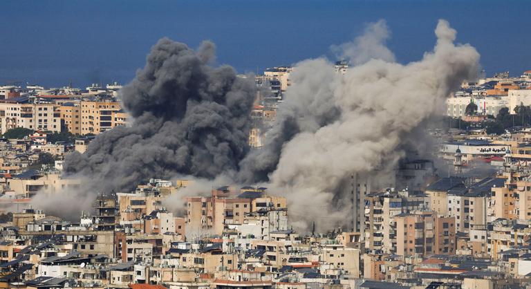 Pánik tört ki a repülőtéren, miután nem szállt fel a gép, hogy hazavigye a briteket a Közel-Keletről - Az Index percről percre tudósítása a közel-keleti eseményekről