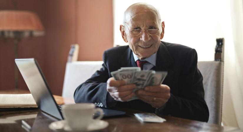 Nyugdíj: ezeken a napokon érkezik 2026-ban