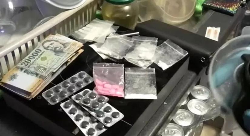 Drogügy rázta meg Paksot: horgászboltban folyhatott a biznisz