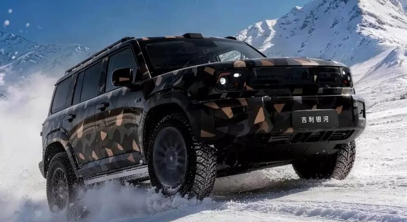 A Defenderre támad a Magyarországra érkezett kínai gyártó úszni is képes terepjárója