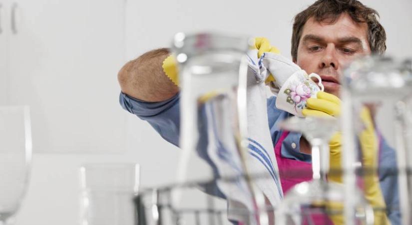 Hemzsegnek a kórokozók a tányérodon, ha elköveted ezt a hibát