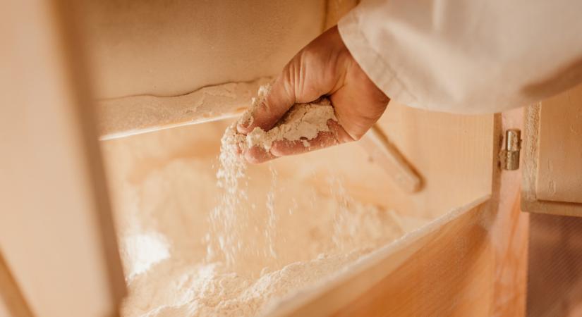 Kemény, ami a magyar boltokban zajik: már így kerül a liszt a polcokra