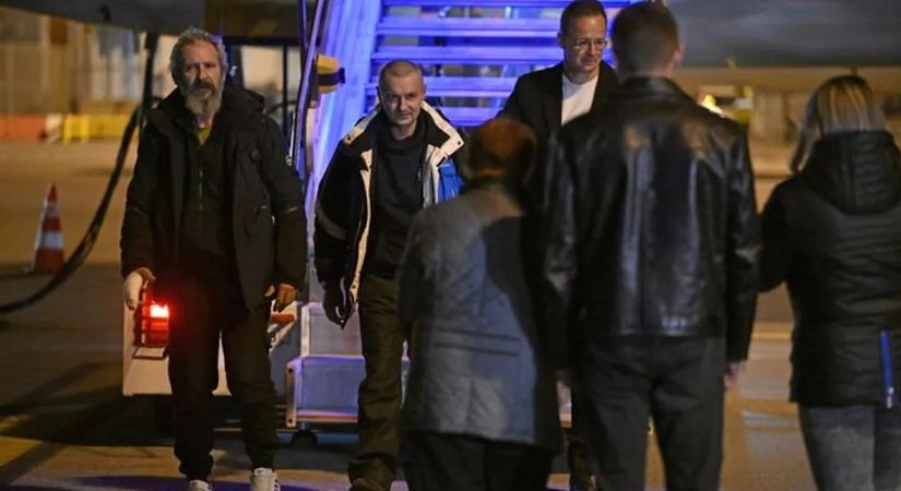 Fantasztikus videó a hazatérő kényszersorozott magyarokról