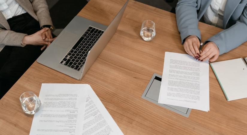 SOS, még ma ingatlan adásvételi szerződést szeretnék kötni! Az ügyféligény teljesíthetősége és kockázatai