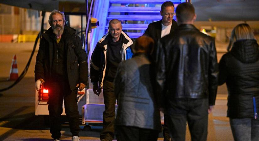 Küldetés teljesítve: Orbán Viktor üdvözölte a kiszabadított magyar hadifoglyokat (VIDEÓ)