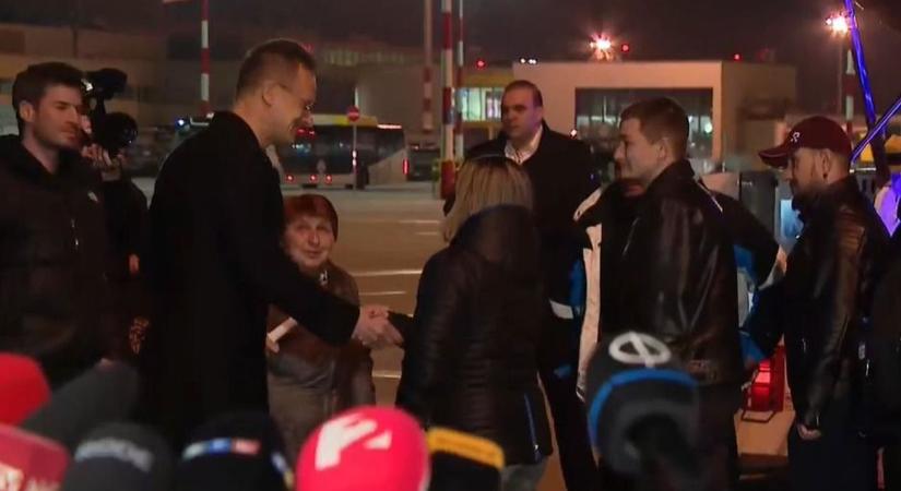 „Talán inkább örüljenek neki!” – Szijjártó Péter egyetlen mondattal helyretette a putyinozó médiát a magyar hadifoglyok kapcsán