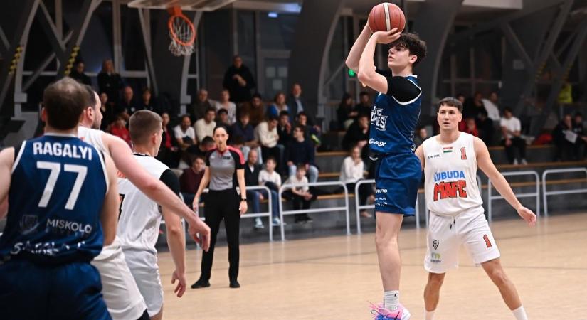 Egyet hátra, hogy kettőt előre léphessen? Eddig bevált Kékesi Kolos terve