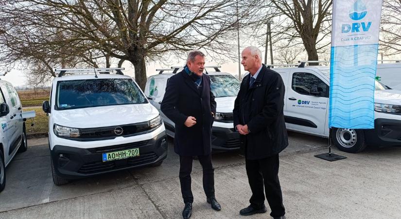 16 új elektromos járművel erősíti flottáját a DRV Zrt.