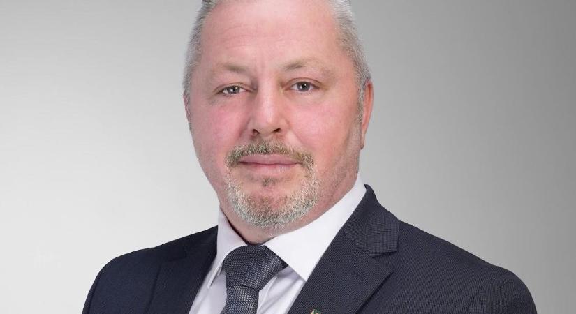 Pócs Miklós, a Mi Hazánk jelöltje is leadta az induláshoz szükséges aláírásokat