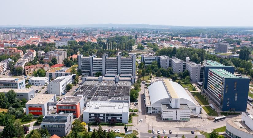 Nemzetközi kiválósági projekt indult a Széchenyi István Egyetemen autonóm és energiatakarékos járművek fejlesztésére