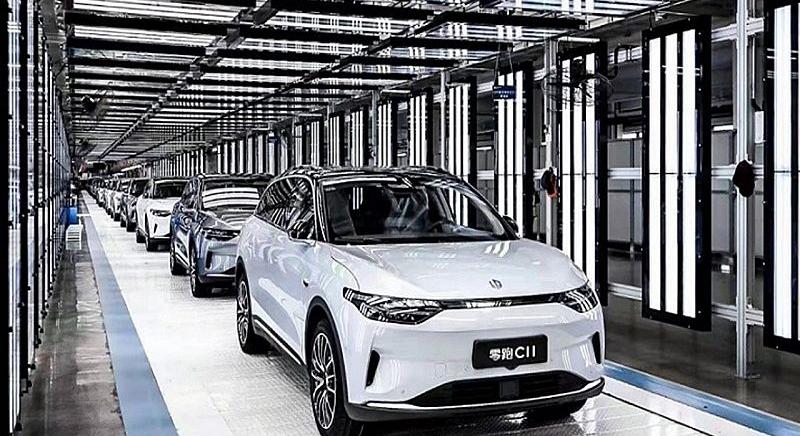 A Toyotának és a Stellantisnak már nincs szüksége a Teslára