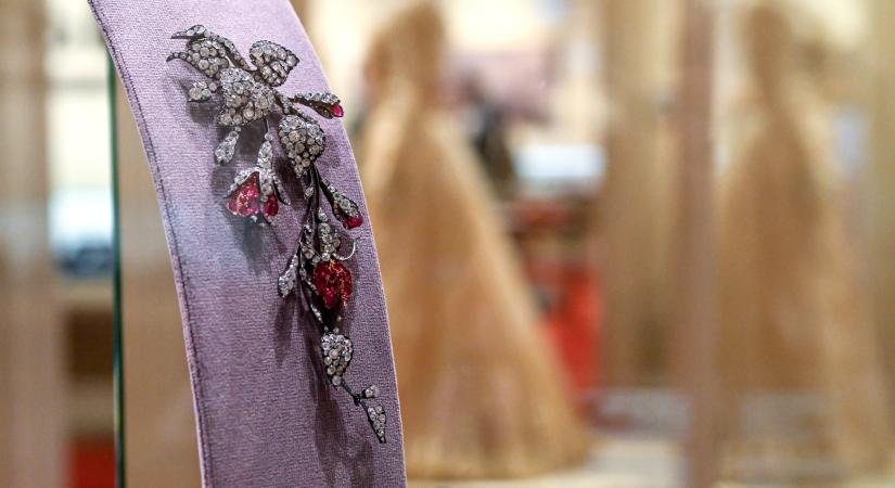 Virágfutás, ékszertitkok és mangalica fesztivál – heti programajánló.