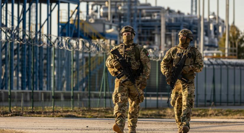 Jól jön a Orbánnak a békepárti Trump iráni háborúja, de van adu Magyar Péternél is