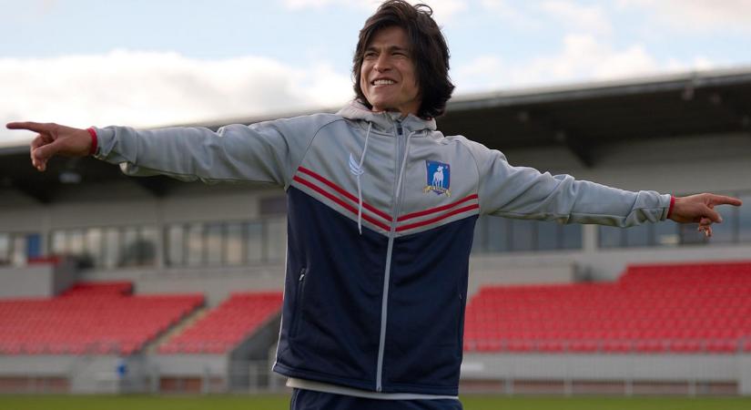 A Ted Lasso focistáját lehet, hogy le fogja szerződtetni egy profi futballcsapat, miután részt vett egy barátságos mérkőzésen