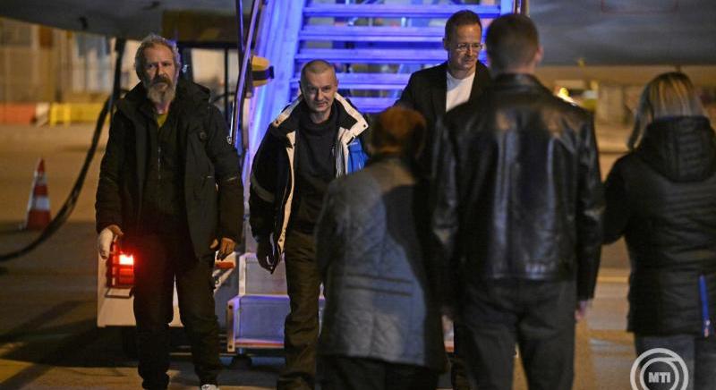 Szijjártó Péter: a legfontosabb feladatunk, hogy Magyarországot soha ne engedjük belerángatni a háborúba