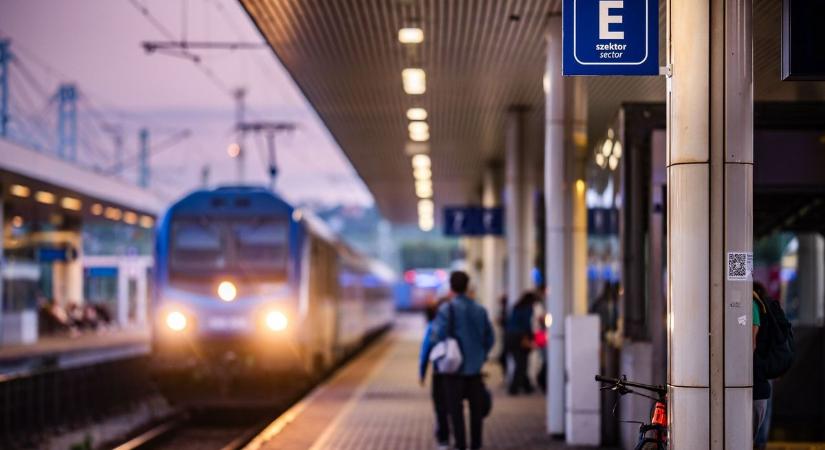 Brutális, ami a Balatonnál jön: éjjel-nappal dübörögni fognak a gépek