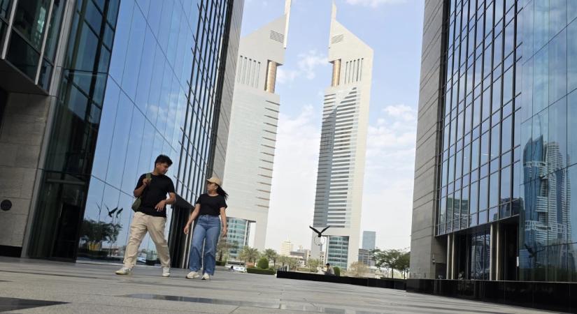 Két mentőjárat indul Dubajból a kint rekedt magyar turistákkal, de kit engednek fel rájuk?