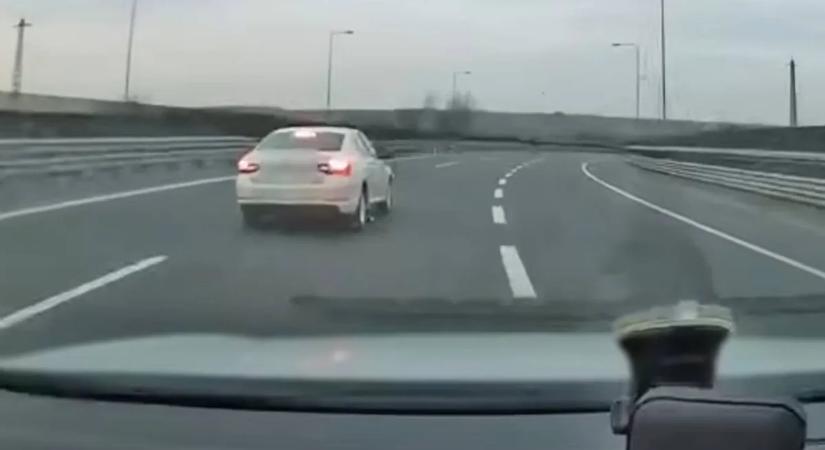 Videón a büntetőfékezés: úgy kiakadt a vétkes sofőr, hogy még maga hívott rendőrt