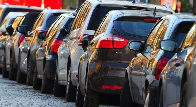 Öt és fél millió forint már a használt autók átlagára itthon