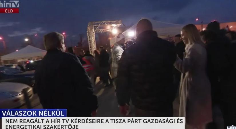 Kapitány István hallgat, testőreivel elvonult a Hír TV kérdése elől – videó